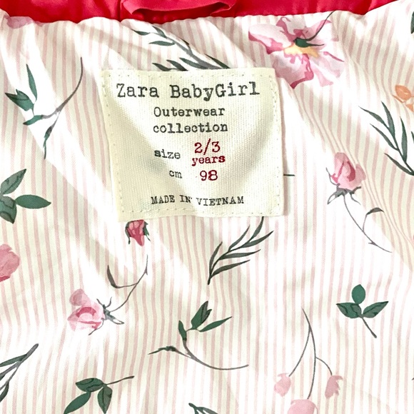 Zara Baby Bright Pink Puffer Vest With Hidden Hood 2-3T - Picture 3 of 4